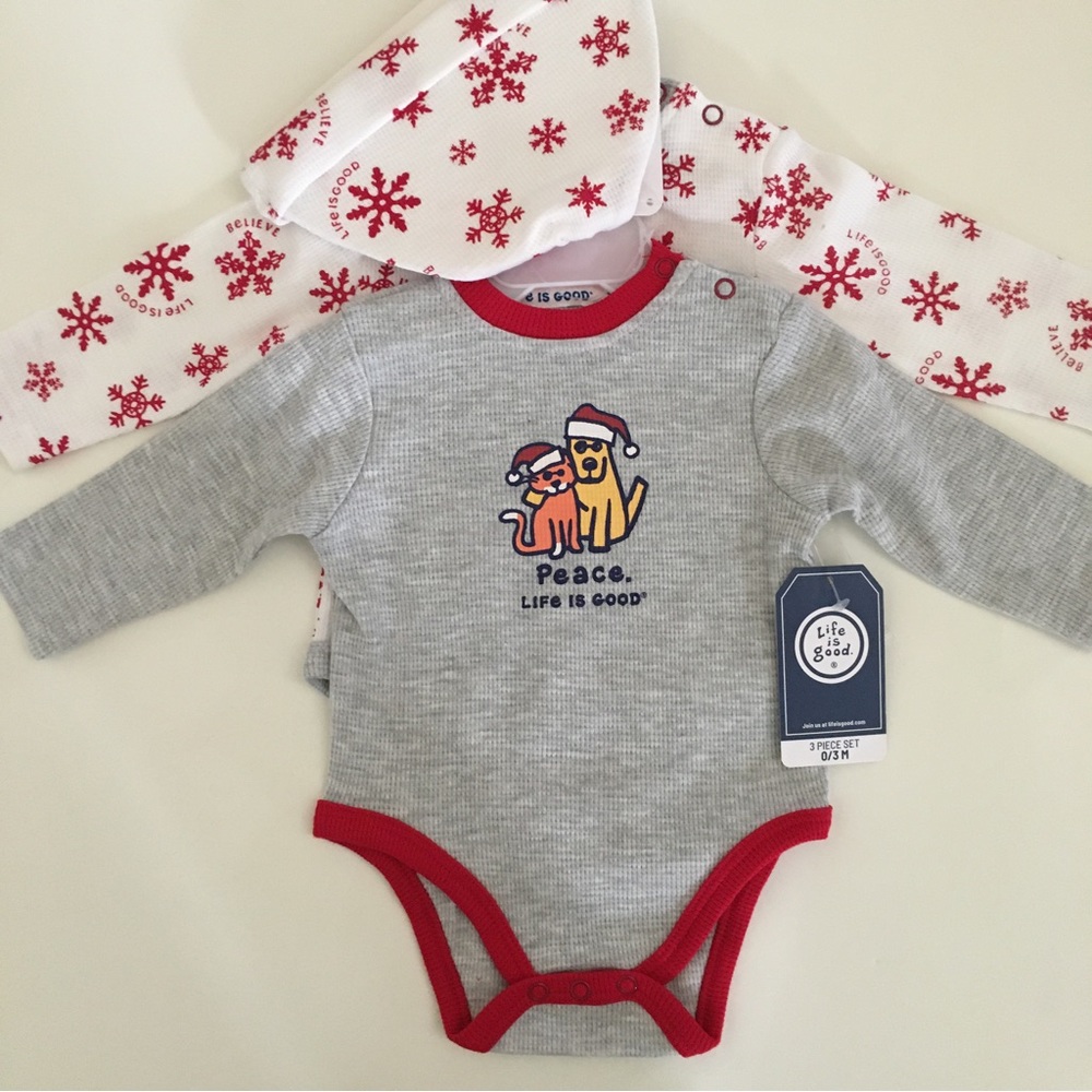 NEW (0-3M) Life is Good 3pc Set Hat and 2 Bodysuits Red White and Gray PEACE
